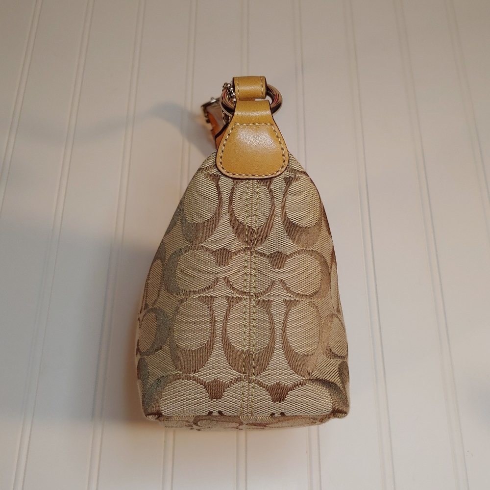 Coach Signature Khaki Small Purse - Picture 8 of 14